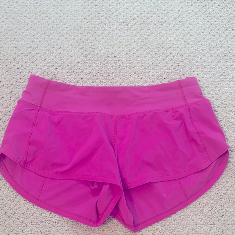 Lululemon Speed Up Shorts Size 6, 2.5” inseam